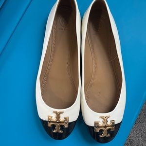 Like new Tory Burch black and white flats